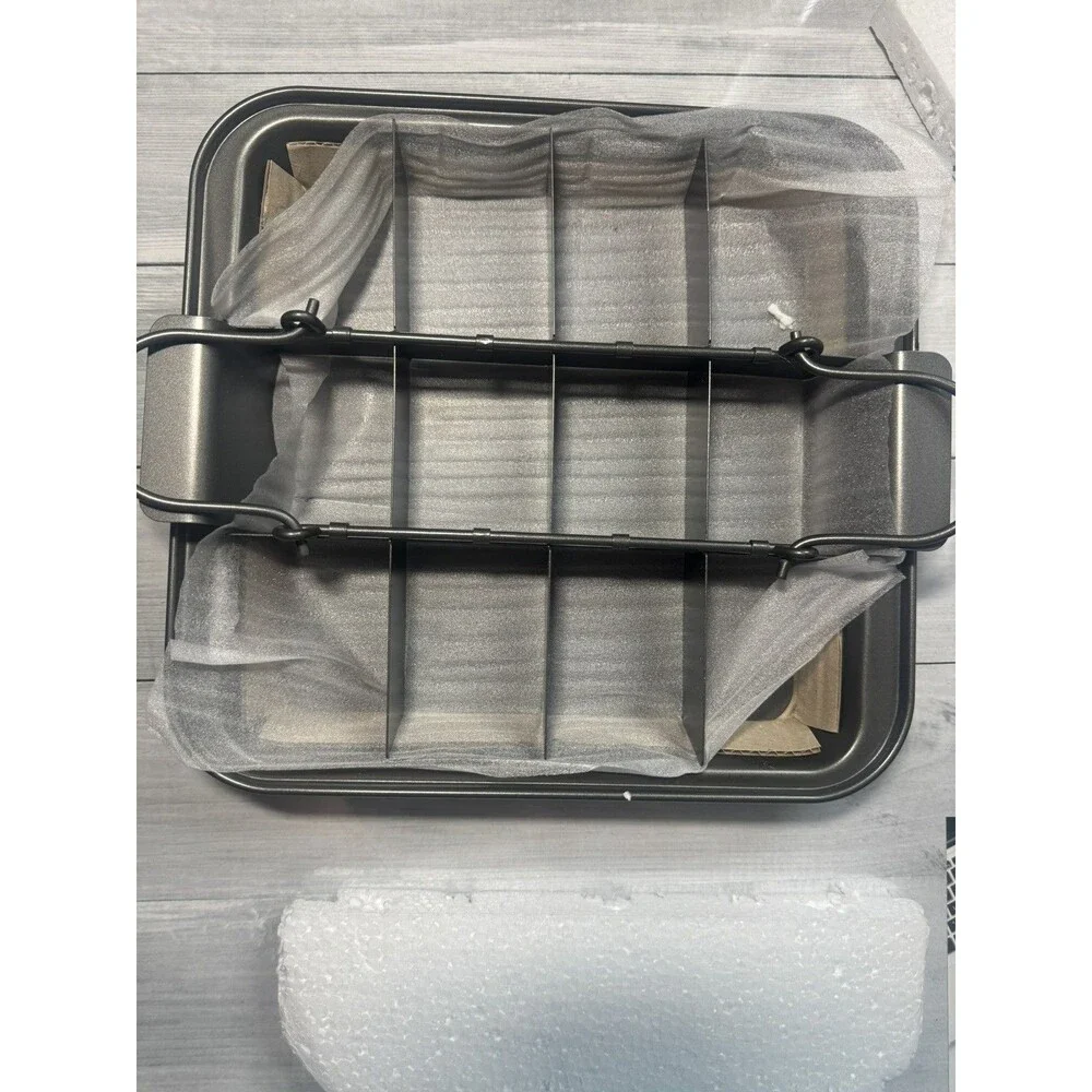 Chicago Metallic Slice Solutions Brownie Pan 9x9 Bake Lift Serve Divider 12